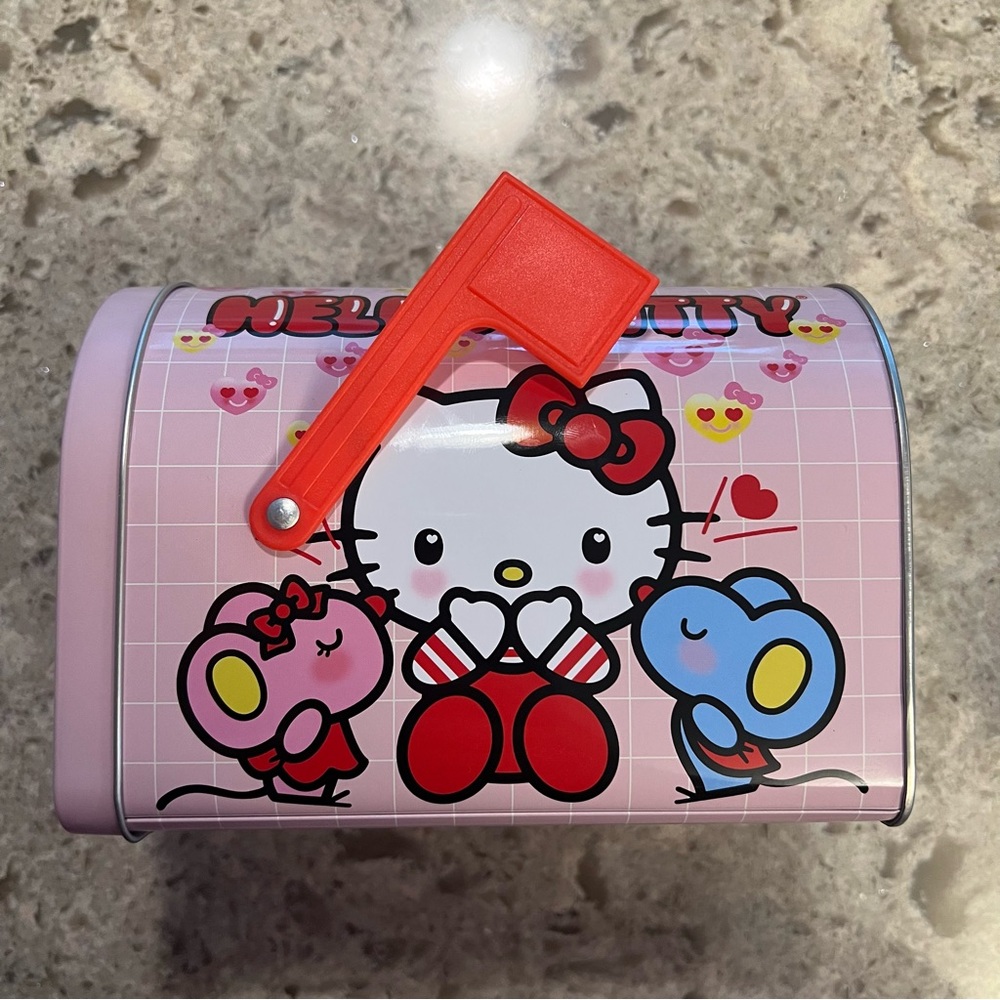 Hello Kitty Valentine’s Day Mailbox Tin